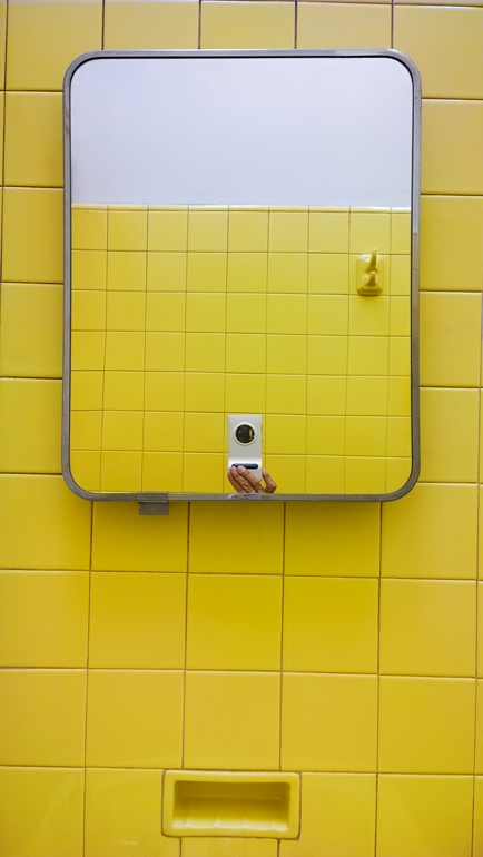 https://www.santiagoforero.com/files/gimgs/th-10_santiago-forero-selfies-in-restrooms-01.jpg